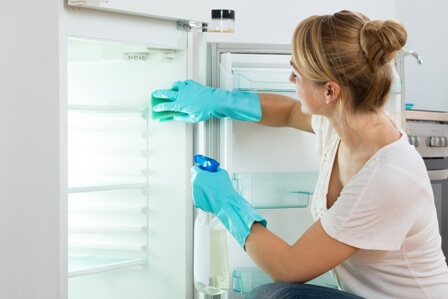 refrigerator-cleaning